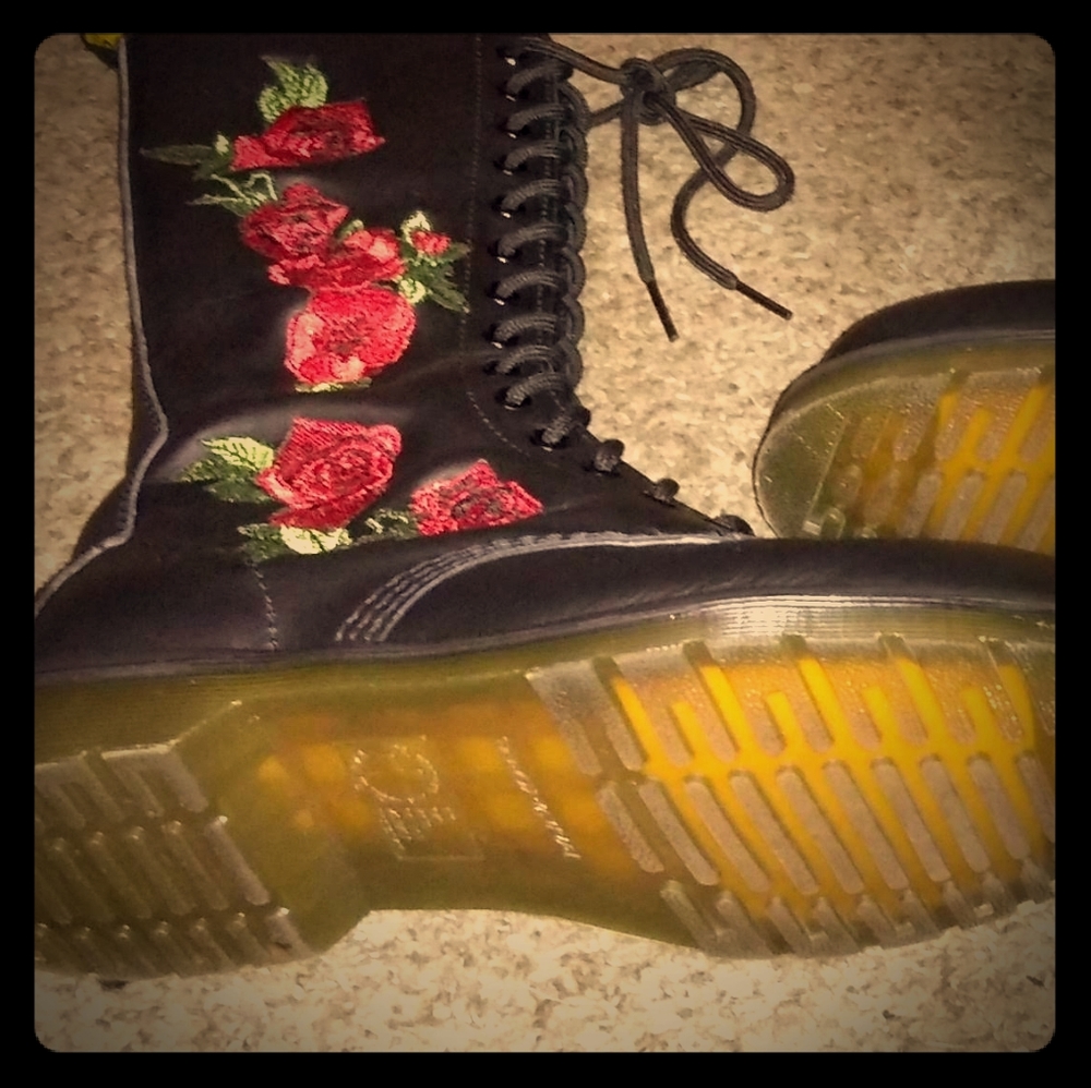 Doc Martin's rose print limited addition